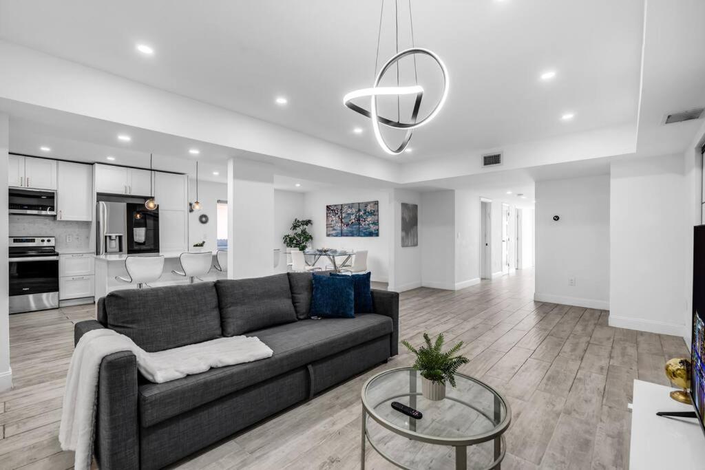 Pousada Family With Luxurious Pool For 12 People Miami