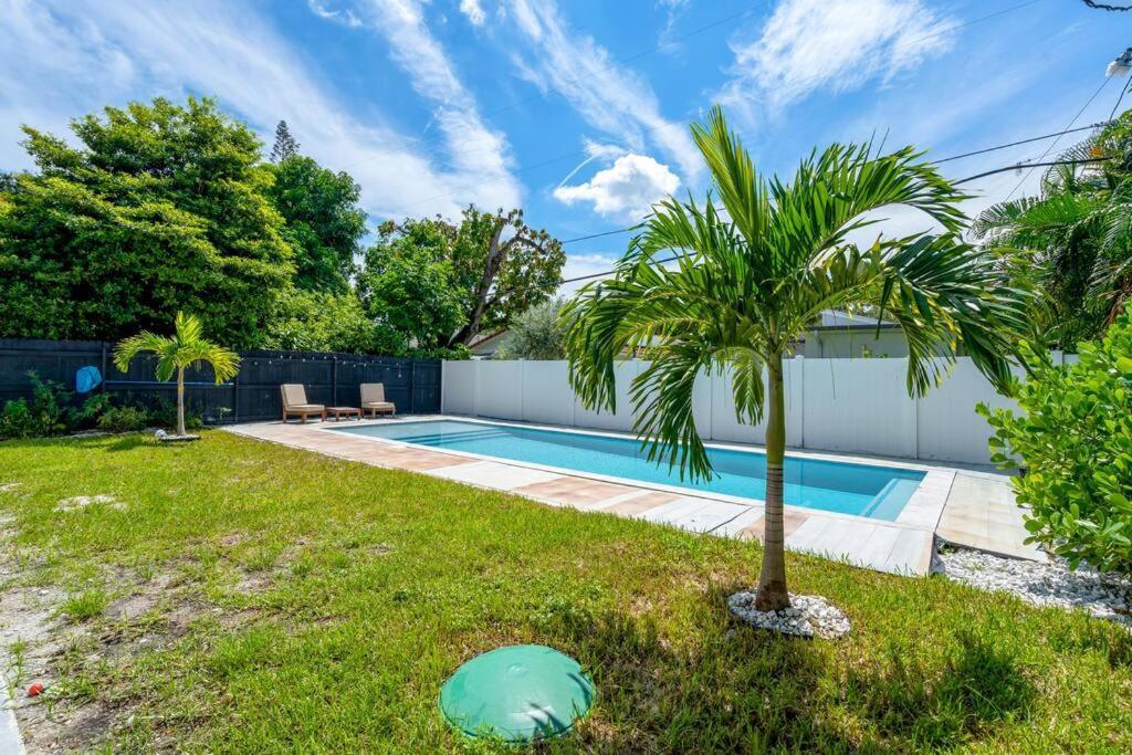 Family With Luxurious Pool For 12 People Pousada *