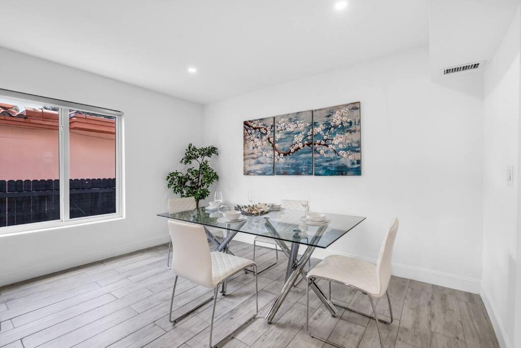 Family With Luxurious Pool For 12 People Pousada Miami
